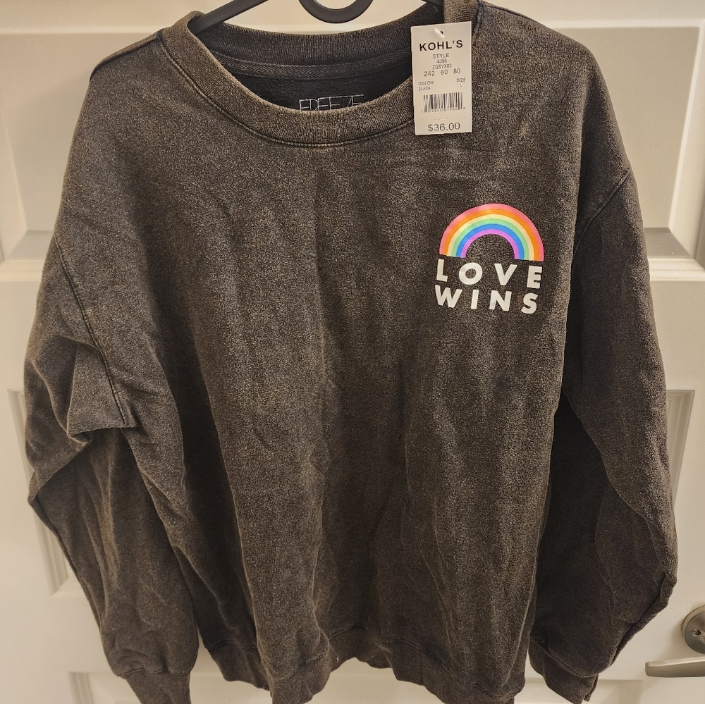 NWT Freeze love wins sweatshirt